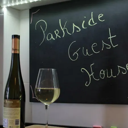 Parkside Gæstehus *